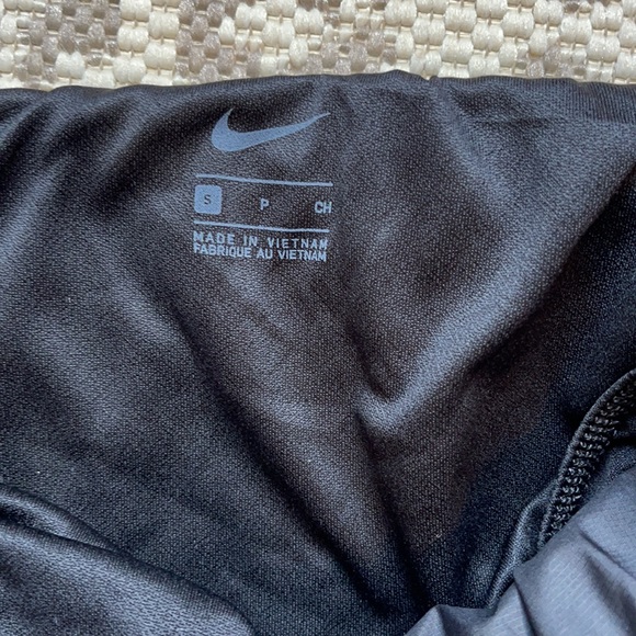 Nike shorts - Picture 4 of 4